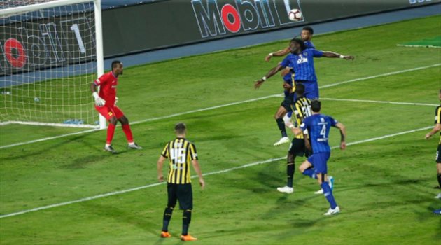 كلاسيكو المملكة| أرضية "الملز" كادت تسبب كارثة جديدة للهلال