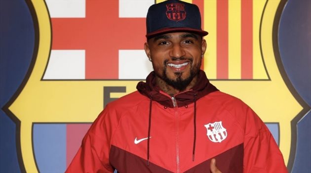 بواتينج .. أول غاني يرتدي قميص برشلونة والإفريقي الـ 14