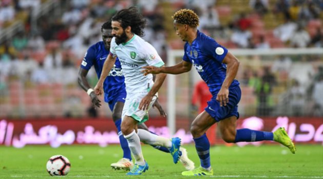 اتهام حسين عبدالغني بتعمد إصابة نجم الهلال