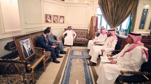 نائب رئيس هيئة الرياضة يستقبل السفير الروسي