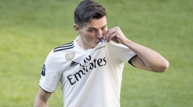 مهاجم ريال مدريد يكشف رسالة راموس بعد أول مباراة في البرنابيو