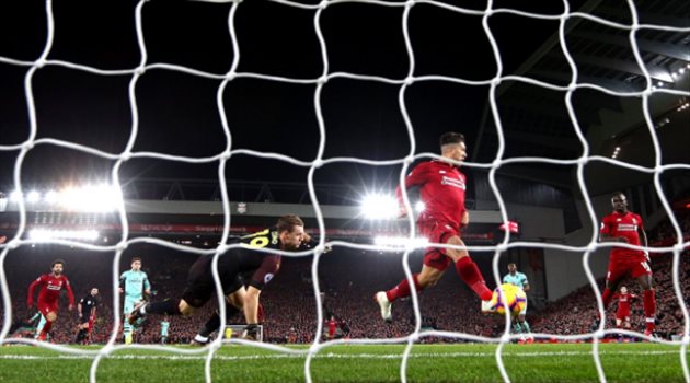 الدوري الإنجليزي| تعرف على سبب عدم نظر فيرمينيو للكرة في هدفه الأول