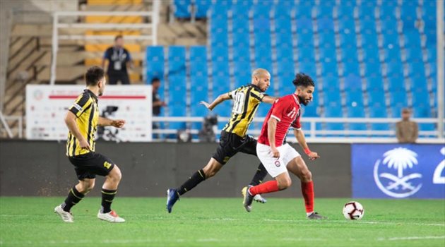 الرائد والاتحاد إعلامي لرئيس لجنة الحكام: جمهور الاتحاد "يغلي".. وهل تجرؤ على الهلال والنصر