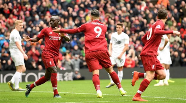 ماني يعادل أسطورة محمد صلاح وليفربول ينضم لقائمة عظماء الدوري الإنجليزي