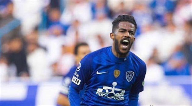 ناقد يفجرها.. طلب رسمي من العابد إلى إدارة الهلال بعد حرمانه من المونديال