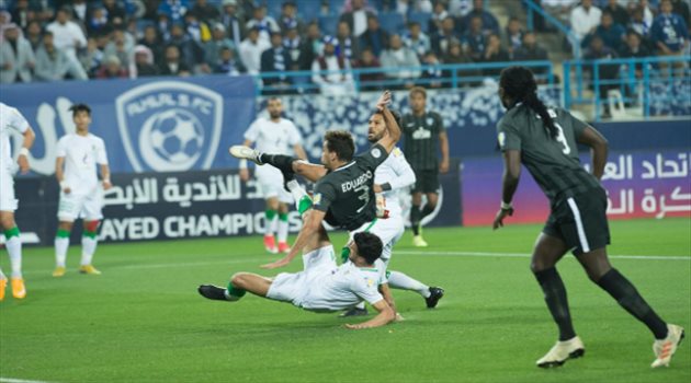  "الرعب" من الهلال يدفع مدرب الاتحاد لتصرف غريب