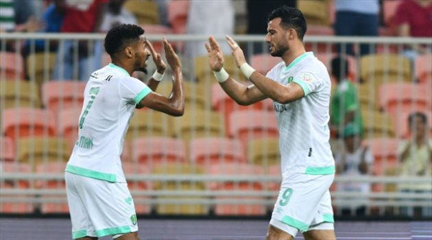 دوري المحترفين| رئيس الأهلي يتكفل بمكافآت اللاعبين حتى نهاية الموسم