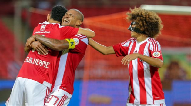 فيدال بديلا لميدو في تدريب الوحدة