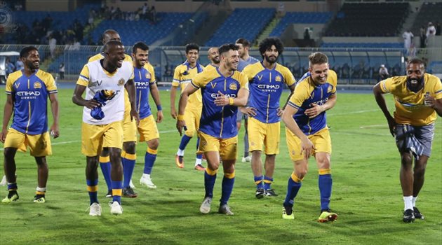 "الغموض" يسيطر على مصير ثلاثي النصر