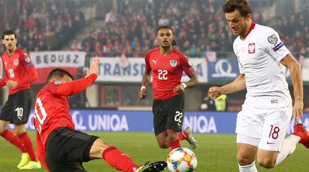 بيونتيك يقود بولندا لعبور النمسا بتصفيات يورو 2020