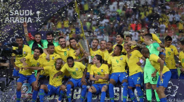 سوبر كلاسيكو يخطف أنظار العالم.. 30 قناة تتابع نهائي البرازيل والأرجنتين