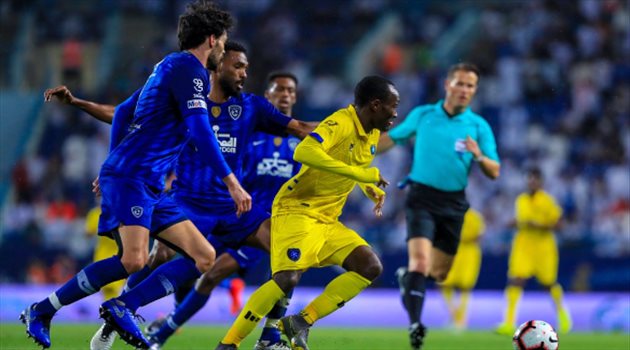 متحدث النصر يستفز جماهير الهلال بـ "خماسية التعاون"