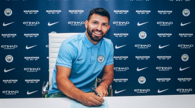 مانشستر سيتي يعلن تمديد عقد أجويرو