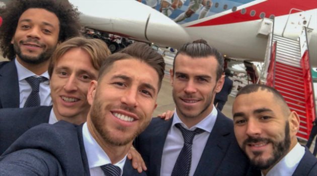 مونديال الأندية| صور تذكارية لنجوم ريال مدريد قبل السفر إلى الإمارات