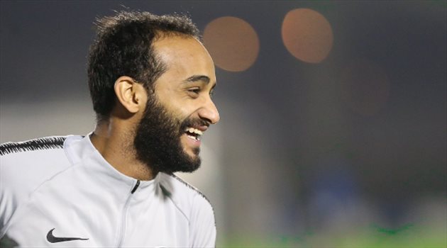 عطيف يكشف سر "تفوق" الهلال.. ويثير الجدل عن مركزه المفضل