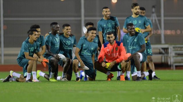 دوري المحترفين| السومة يظهر في تدريبات الأهلي استعدادا للوحدة