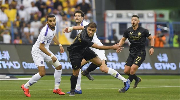 صور| أغرب صفقات الميركاتو.. النصر يقترب من ضم نجم الهلال "التاريخي"