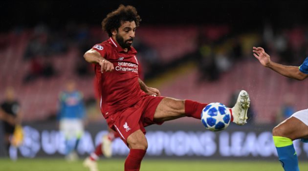 فيديو| انشيلوتي يطلب الحصول على قميص محمد صلاح عقب مباراة ليفربول ونابولي
