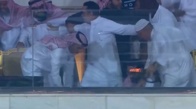 دوري المحترفين| رئيس الوحدة يتعرض للإغماء بعد الفوز على الأهلي