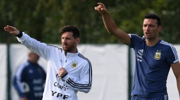 قطر 2022| مدرب الأرجنتين يحذر ميسي من منتخب السعودية.. ماذا قال؟