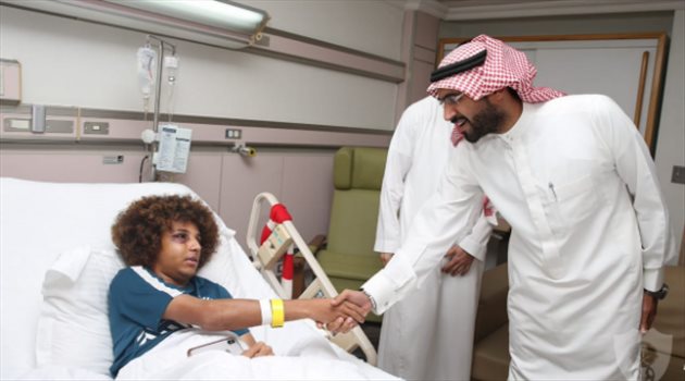 رئيس الأهلي يزور "النمر المصاب"