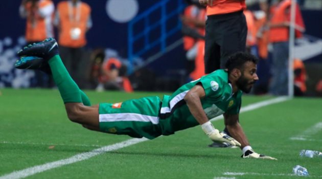 لجنة الانضباط تصفع جماهير الهلال وتسمح للعويشير بـ "رقصة الدودة"