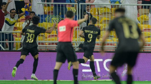 الزايدي يعلن تشكيل النصر في مباراة الهلال .. "غيره بنمسك قلوبنا"