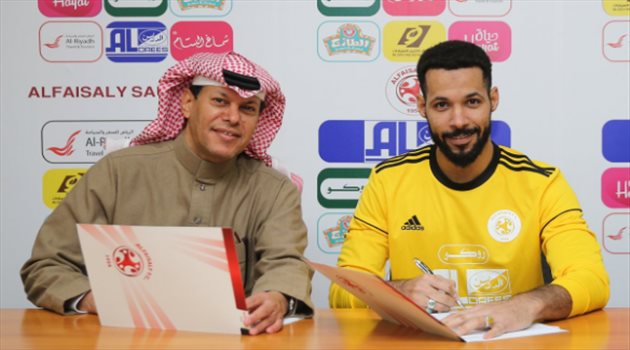 ملائكة يدرس الرحيل عن الفيصلي.. وهذا السبب قد يعرقل الصفقة