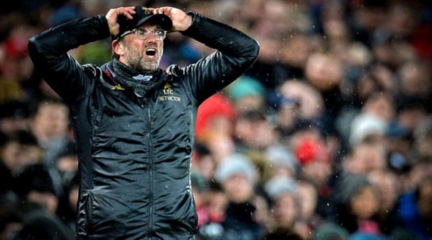 الإثارة تتواصل| كلوب ينفعل على جوارديولا.. ويسخر من تقنية الفيديو