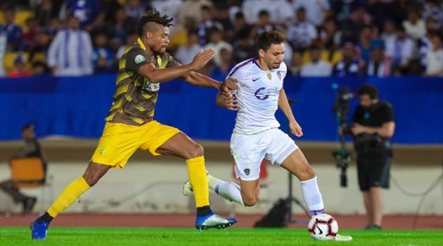 صافرة رومانية تدير مباراة الهلال وأحد بدوري المحترفين