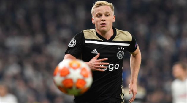 مدرب أياكس يعترف بصعوبة بقاء دي بيك بعد عرض ريال مدريد