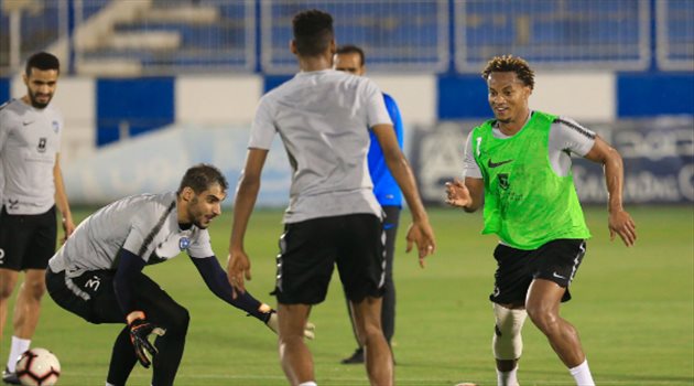 في غايب إدواردو.. الهلال يبدأ تحضيراته لمواجهة الشباب