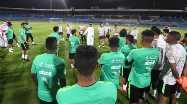 مدافع الأخضر يتحدى البرازيل والعراق قبل "الدورة الرباعية"