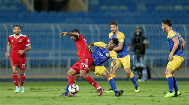 اتحاد الكرة يعلن حكام مباراتي السبت بدوري المحترفين