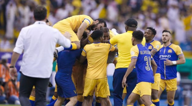 كشف أول الراحلين عن النصر.. و"ترشيح نجمين لخلافته"