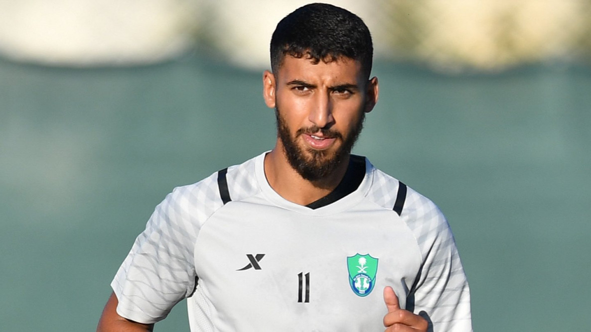 يوسف العبدلي لاعب الأهلي