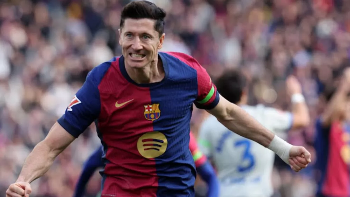 الإصابة تبعد ليفاندوفسكي عن برشلونة ل 3 أسابيع 