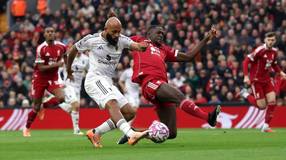 اليوم.. مانشستر يونايتد يستضيف ليفربول في قمة الجولة الـ35 للدوري الإنجليزي 