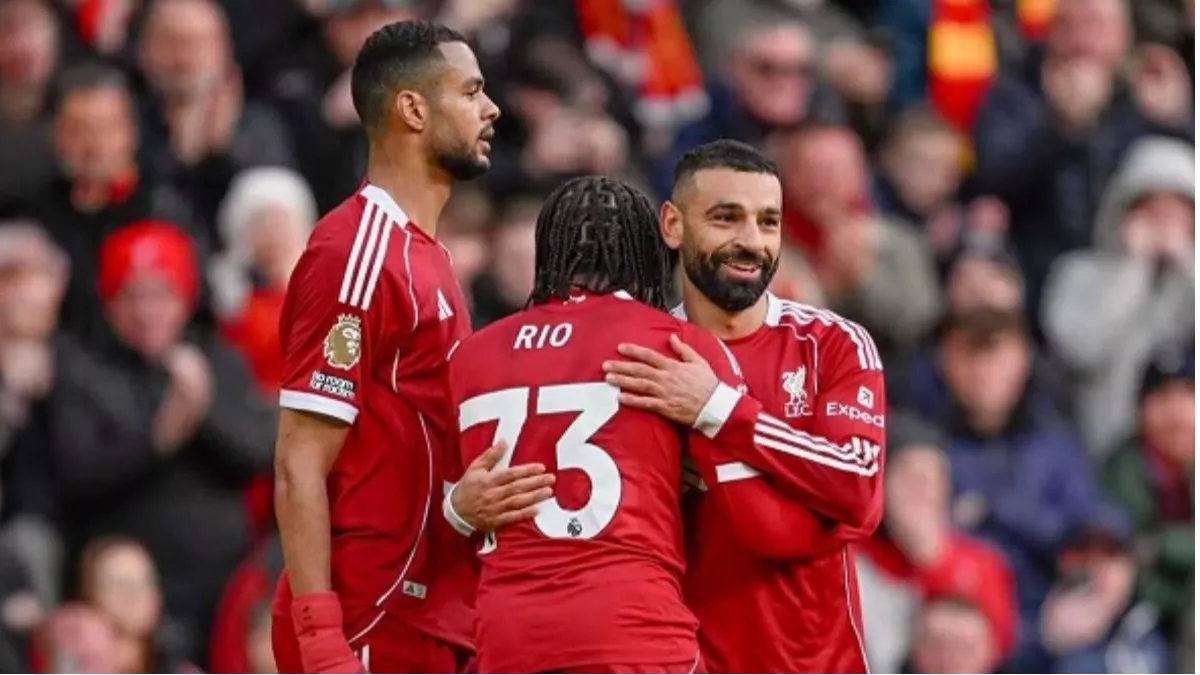 صغير ليفربول يتألق في سماء البريميرليج ويخطف جائزة الأفضل 