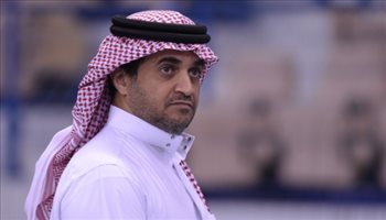 خالد البلطان فيديو مثير.. البلطان يستفز جمهور النصر بـ"الحذاء"