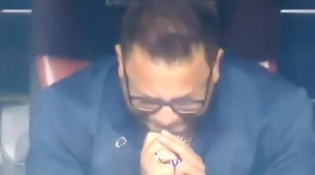 بكاء مدرب مونتيري بعد حصد الدوري المكسيكي