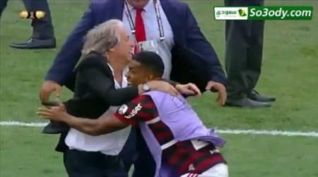 احتفال مدرب الهلال الاسبق بالفوز بكأس الليبرتادوريس 2019