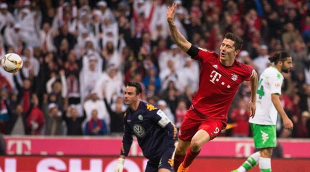 فيديو| منذ 4 سنوات.. خماسية ليفاندوفسكي تكسر حدود الواقع باعتراف موسوعة "جينيس"