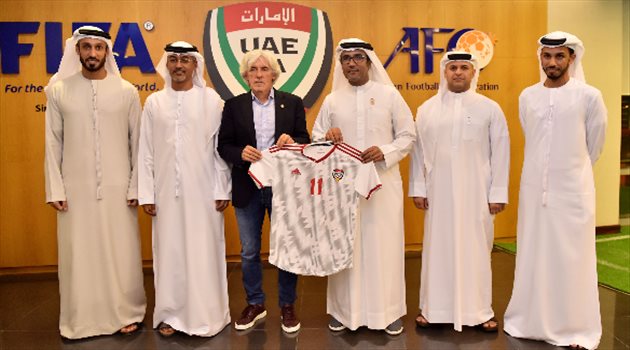 الاتحاد الإماراتي يتعاقد مع الصربي يوفانوفيتش لتولي تدريب الأبيض