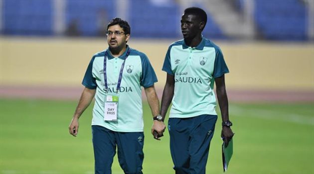 الأهلي يتدخل بشكل عاجل لـ "رأب الصدع" بين المحمدي وقائد الفريق