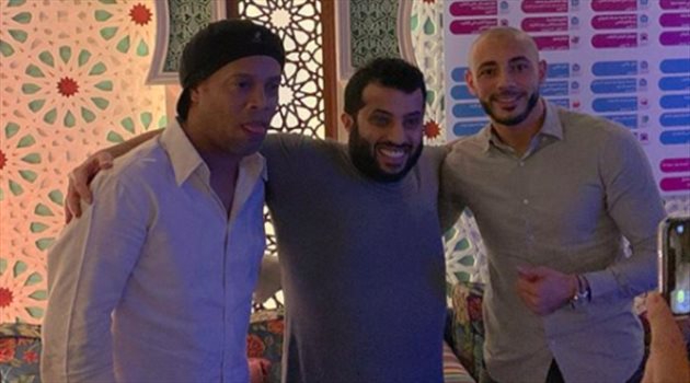 كواليس لقاء أمرابط وتركي آل الشيخ.. "عرض للانتقال إلى ألميريا"