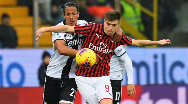 بهدف قاتل.. ميلان يصحح المسار على حساب بارما في الدوري الإيطالي