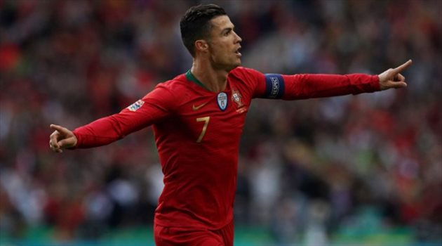 دوري الأمم الأوروبية| هاتريك كريستيانو رونالدو المبهر يقود البرتغال للنهائي على حساب سويسرا