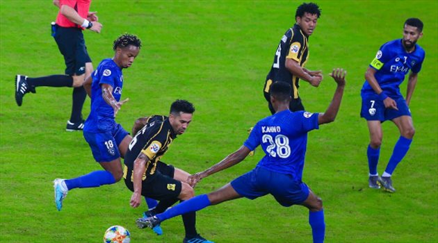 قمة الهلال والاتحاد .. من ينتصر آسيويا بعد التعثر محليا