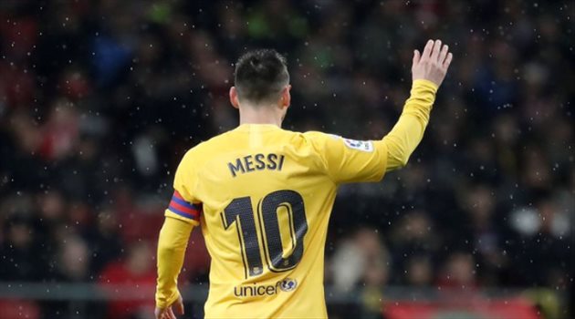 ليونيل ميسي لا يتوقف.. نجم برشلونة يفوز بجائزة جديدة